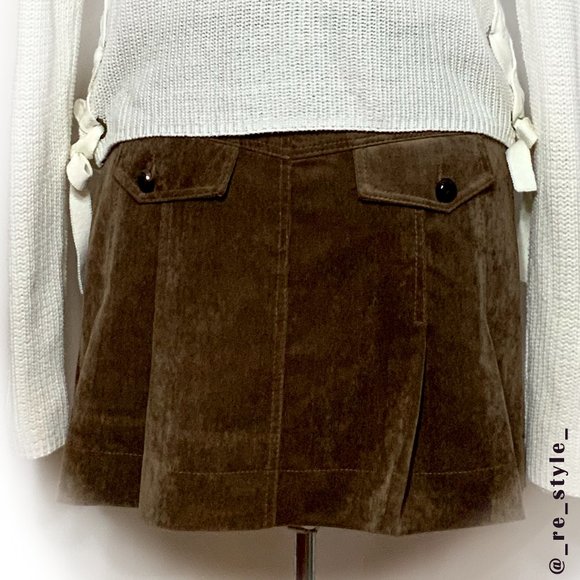 LAST CHANCE 2/$20 SUMMER SALE 90's Mini Skirt - Picture 7 of 8